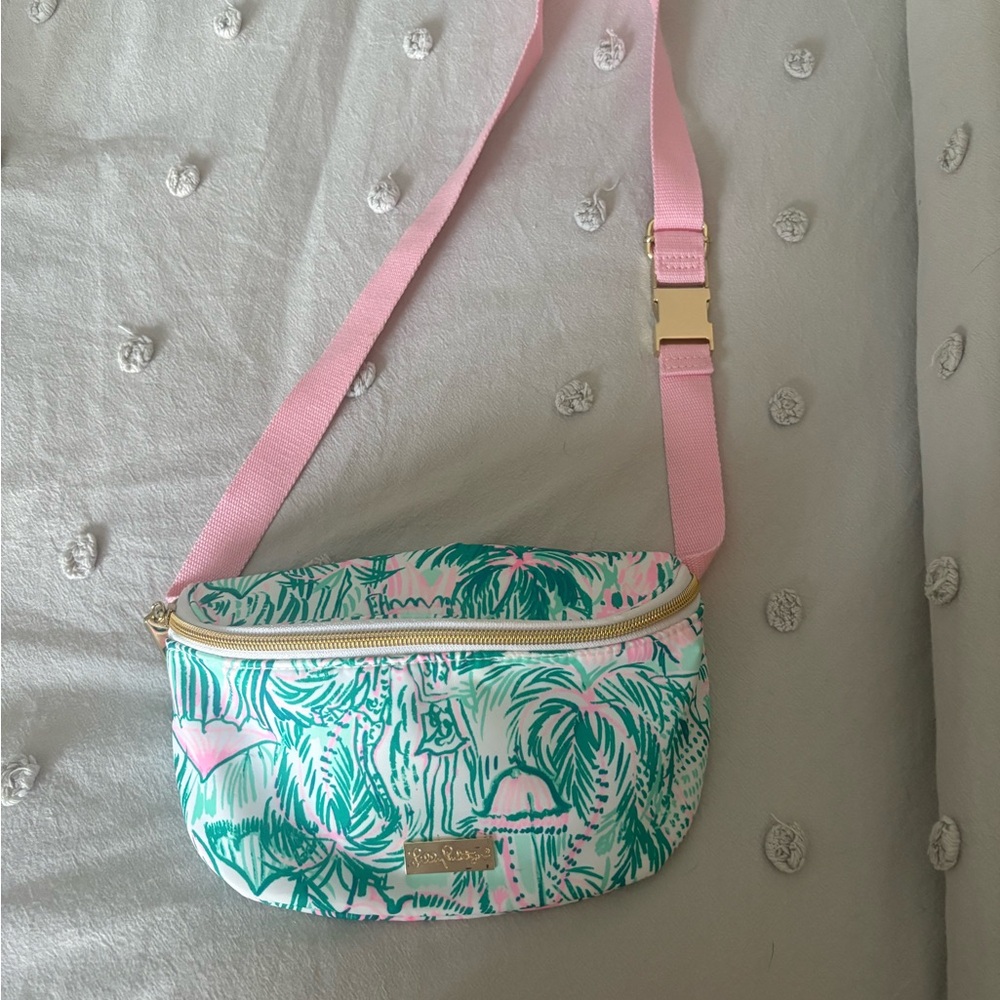 NWOT Lilly Pulitzer Waist Belt Bag Bright Agate Green Colorful 
New w/o tags